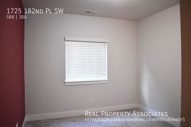 Building Photo - 1725 182nd Pl SW