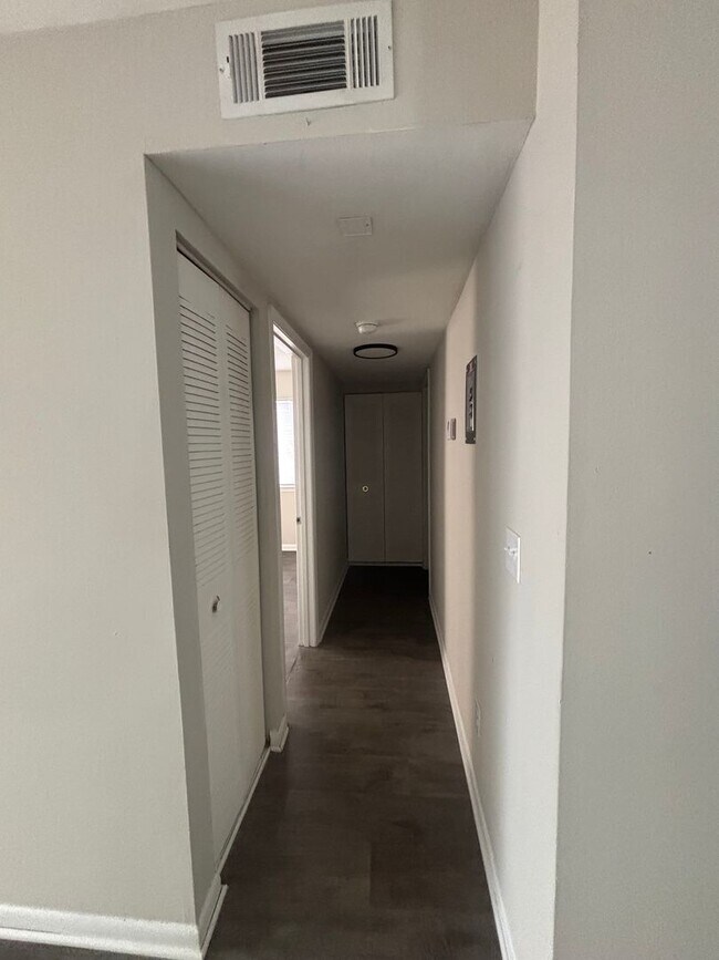 Building Photo - 326 Orchard Trace Ln
