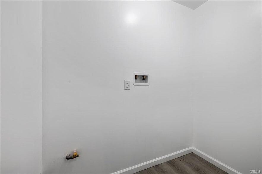 Building Photo - 527 W 119th St