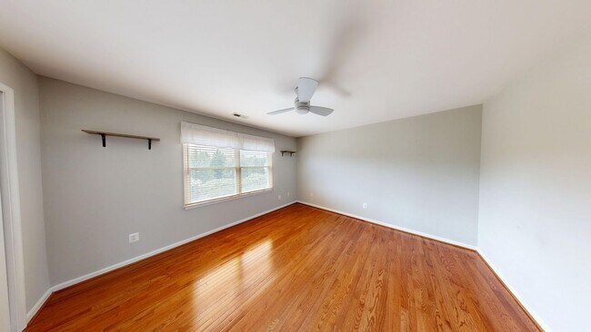 Building Photo - 43799 Abbott Pl