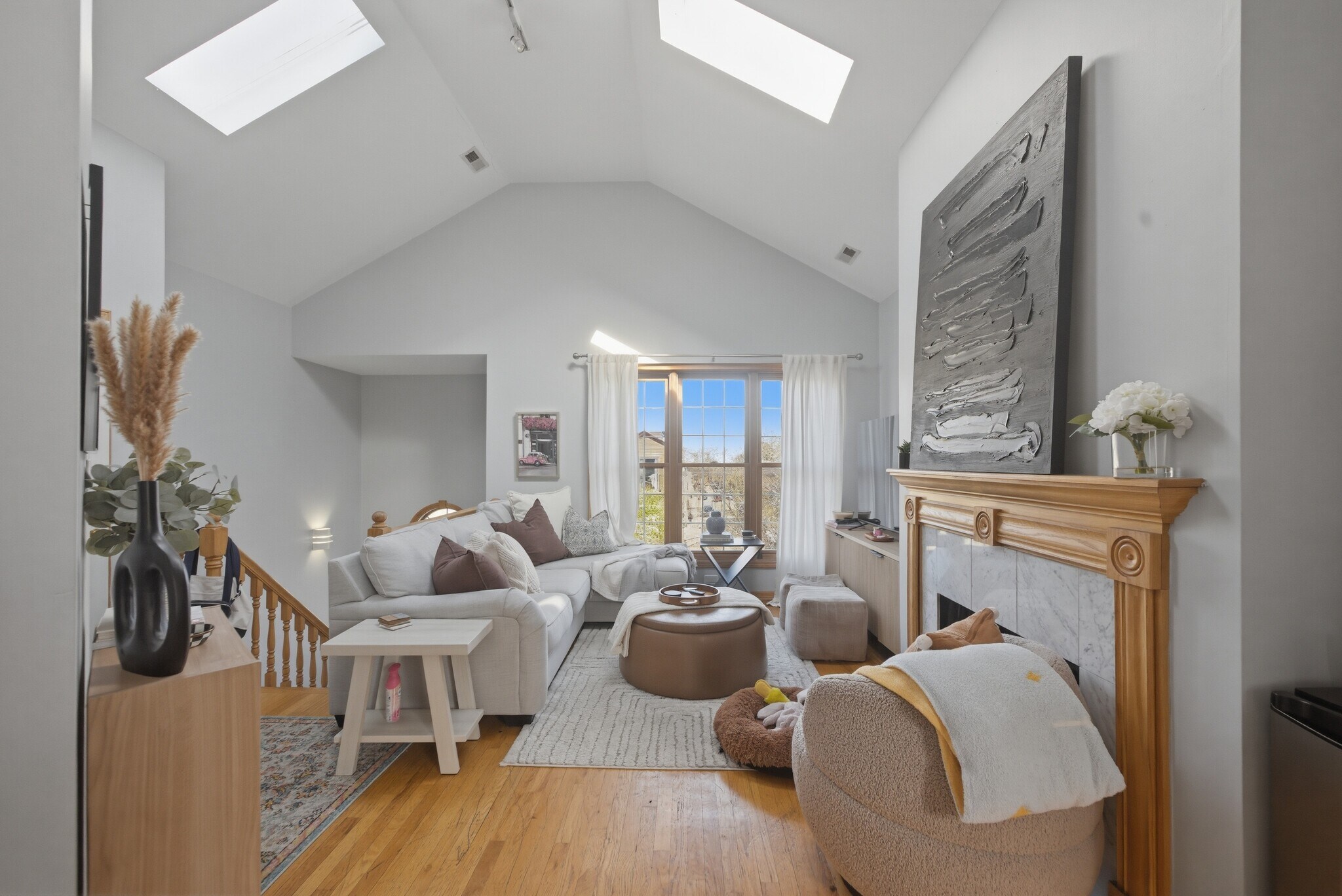 Building Photo - 844 N Wood St