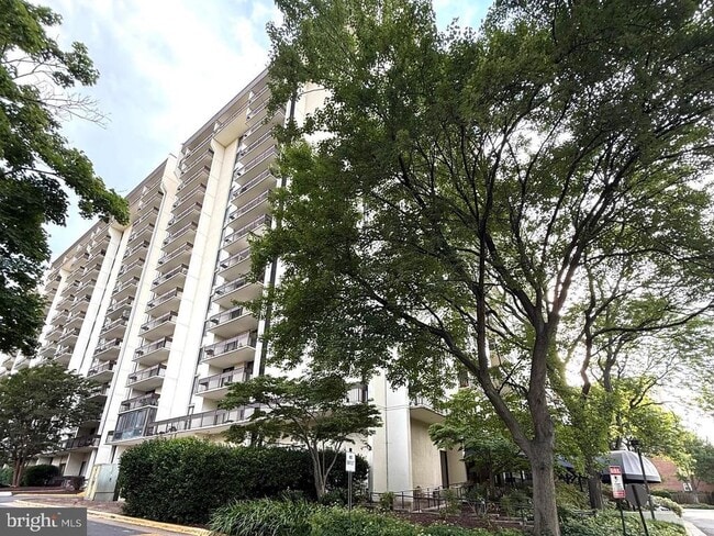 Building Photo - 5300 Holmes Run Pkwy