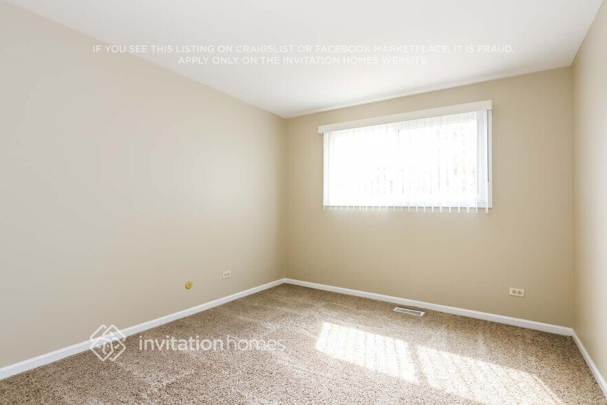 Building Photo - 1620 Apache Dr