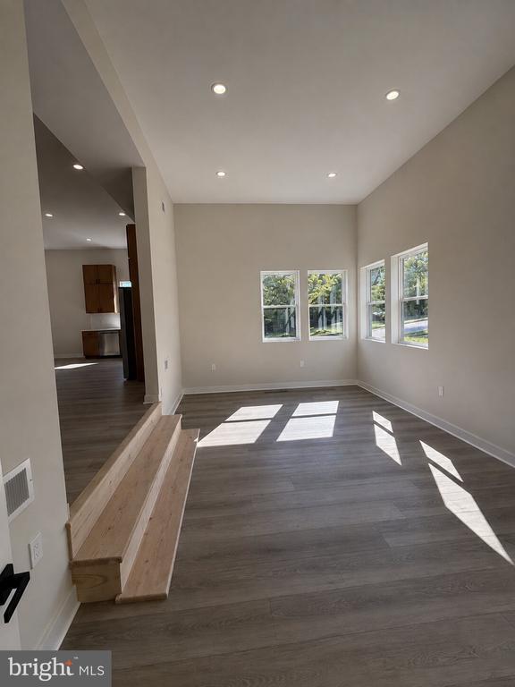 Building Photo - 21 Cadwallader Ct