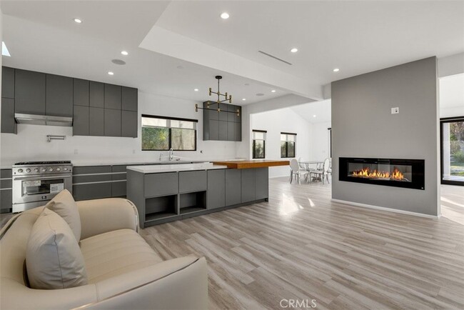Building Photo - 5301 Crebs Ave