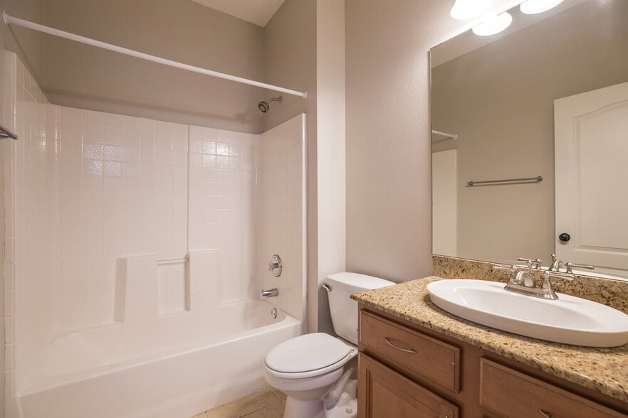 Building Photo - 1032 Magnolia Blossom Ct