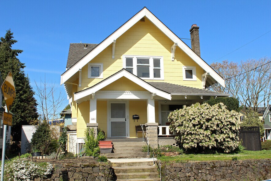 Primary Photo - 1483 NE Going St