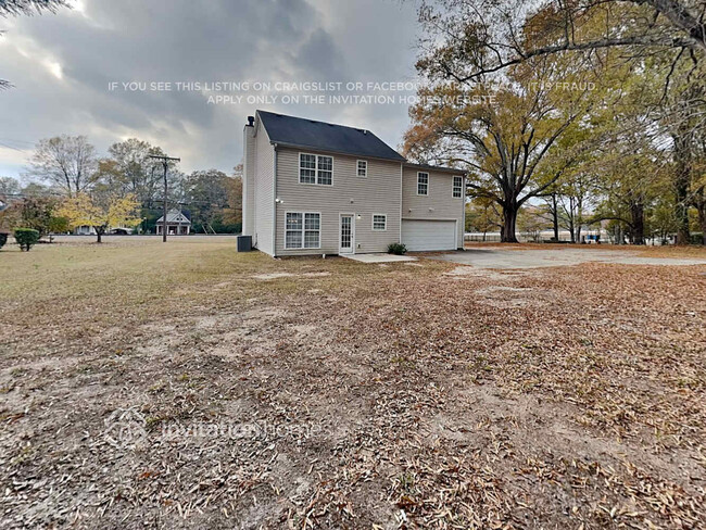 Building Photo - 86 E Main St N