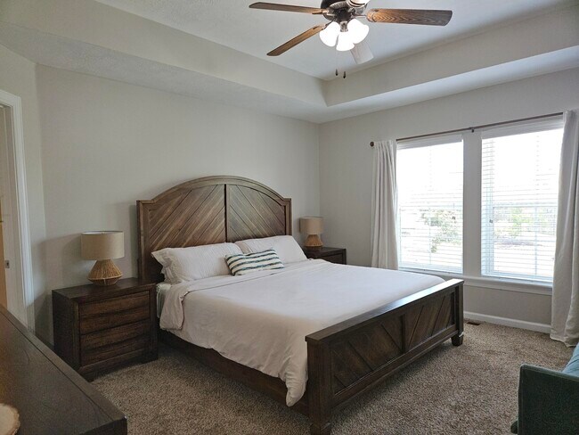 Building Photo - 905 Glenhaven Dr
