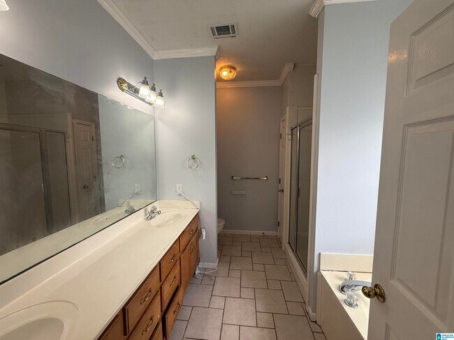 Building Photo - 5169 Alex Way