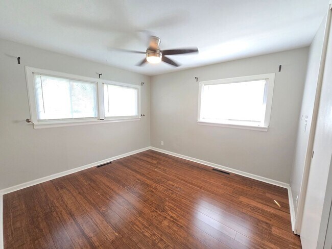 Building Photo - 3318 Moulton Ln