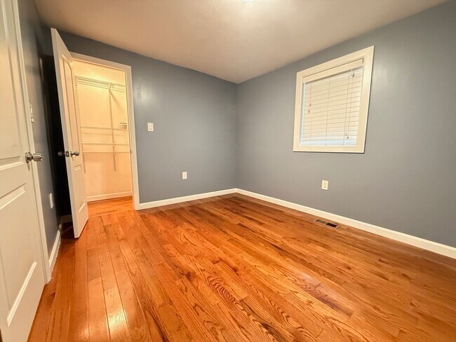 Building Photo - 7 Southbridge St Ct