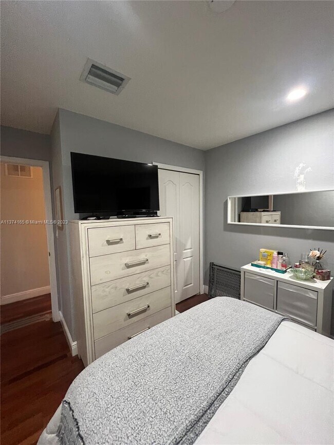 Building Photo - 8956 W Flagler St