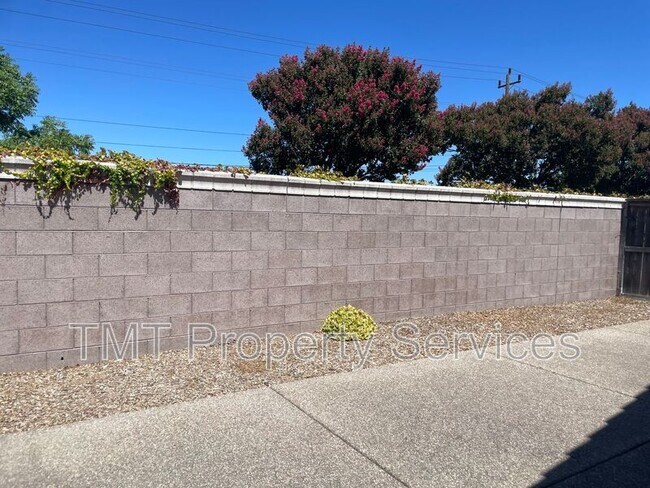 Building Photo - 10408 Siltstone Way