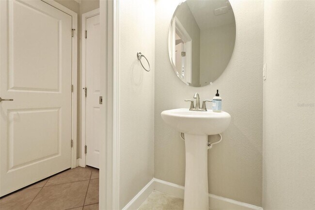 Building Photo - 28423 Pleasant Bay Lp
