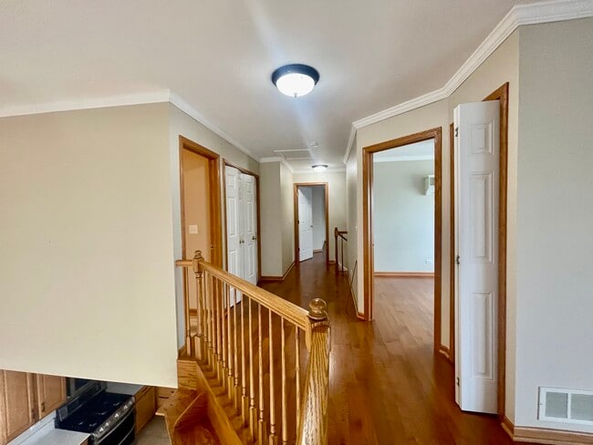 Building Photo - 517 Willow Way