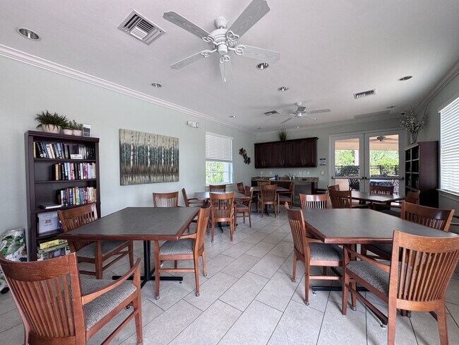 Building Photo - 11626 Parrotfish St