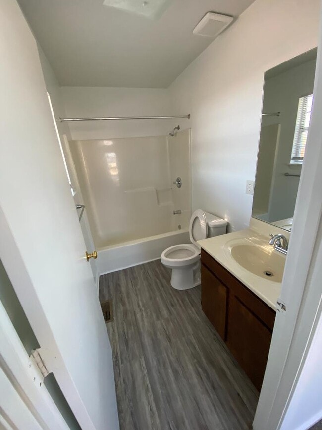 Building Photo - 98 Andrea Dr