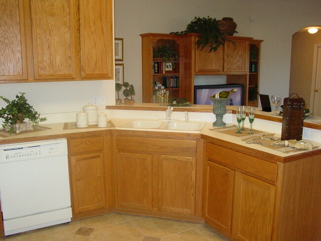 Building Photo - 2512 Egmont Key Way