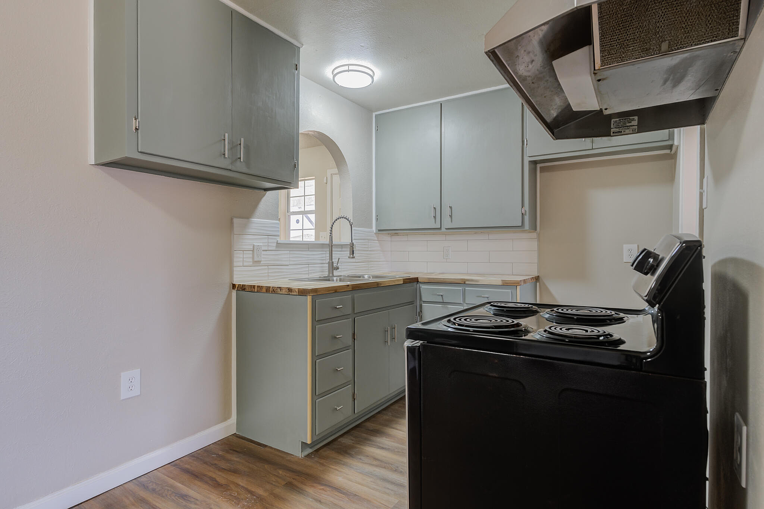 Building Photo - 2203 E 29th St
