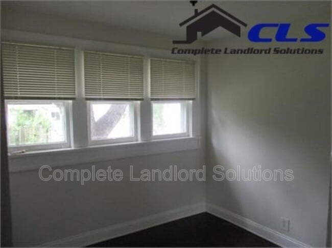 Building Photo - 1557 S 17th St