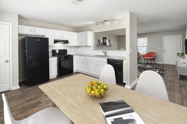 Building Photo - Dylan Square