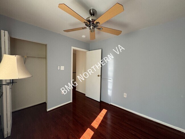 Building Photo - 7343 Rokeby Dr