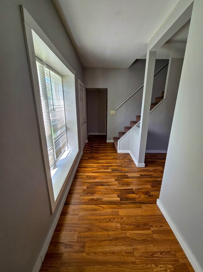 Building Photo - Charming 5 Bedroom Home in Aledo with Mode...