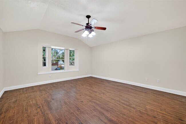 Building Photo - 2219 Mountshire Dr