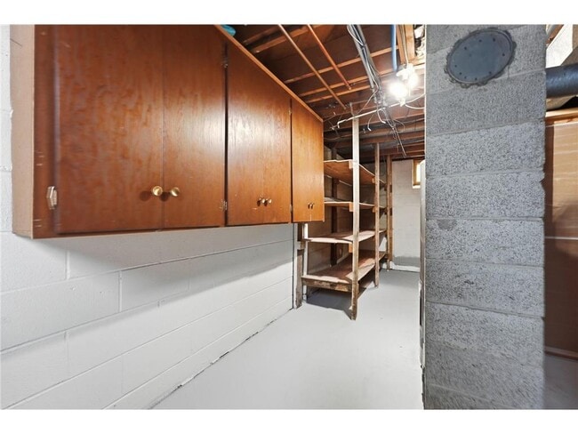Building Photo - 2481 19th Ave