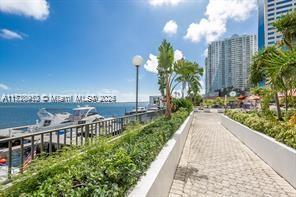 Building Photo - 905 Brickell Bay Dr