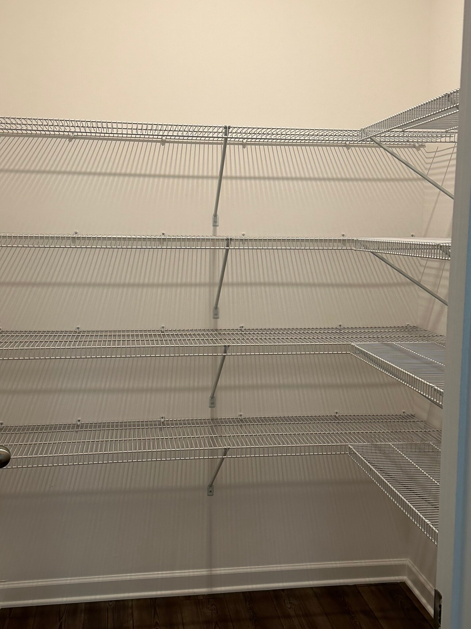 Building Photo - 1112 Holland Dr