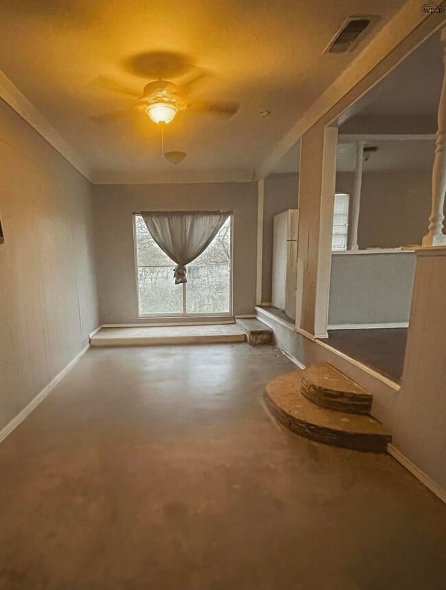 Building Photo - 1226 Bandera Blvd