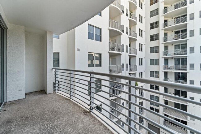 Building Photo - 1830 Radius Dr