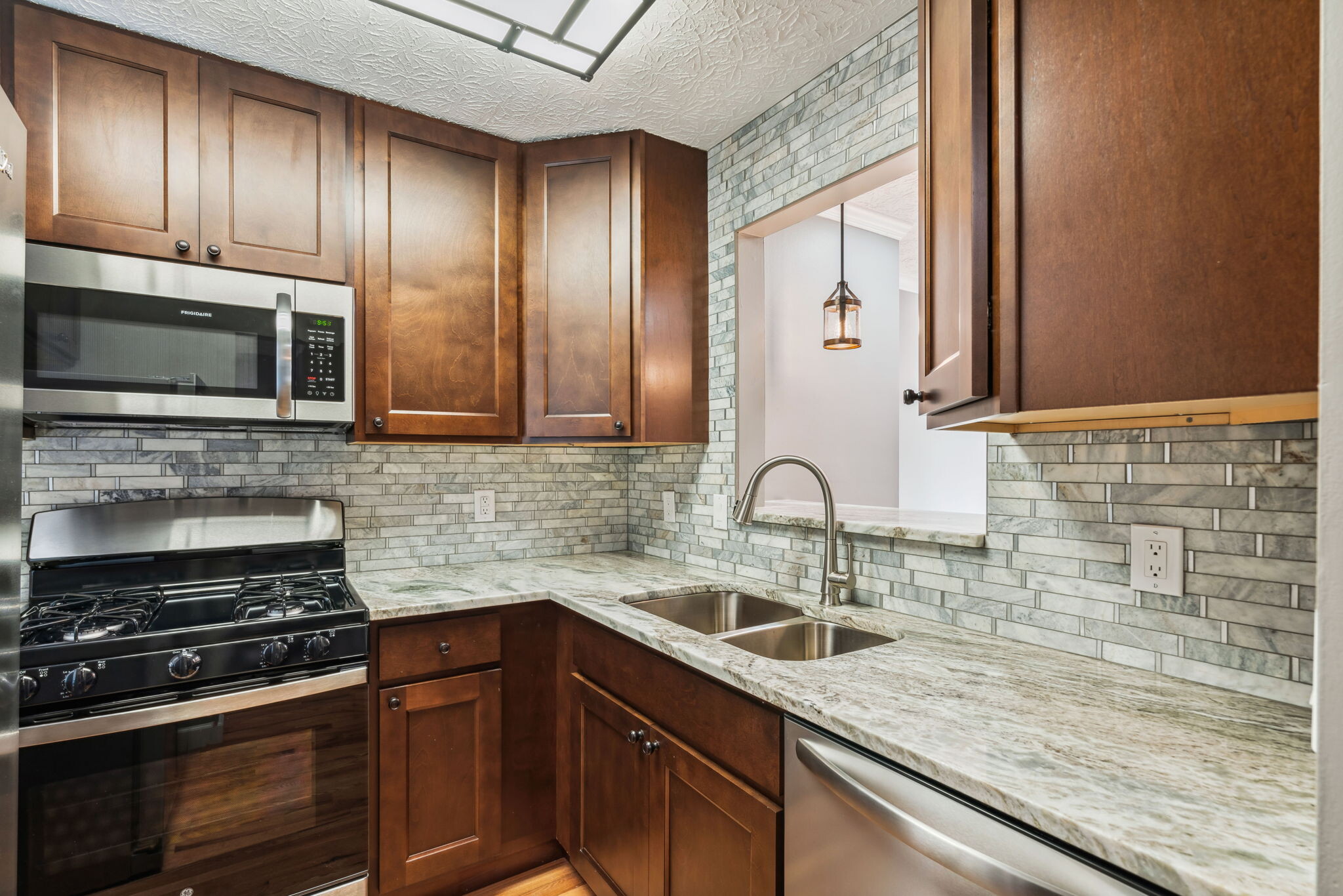 Building Photo - 1794 Bennigan Dr