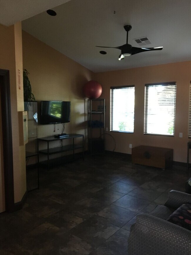Building Photo - Experience the Best of Scottsdale living!