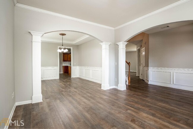 Building Photo - 2421 Langstan Ct