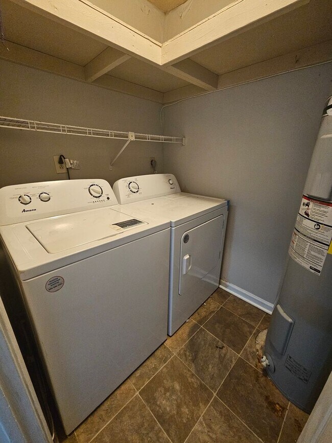 Building Photo - WESTERN BRANCH - RADCLIFFE MEADOWS