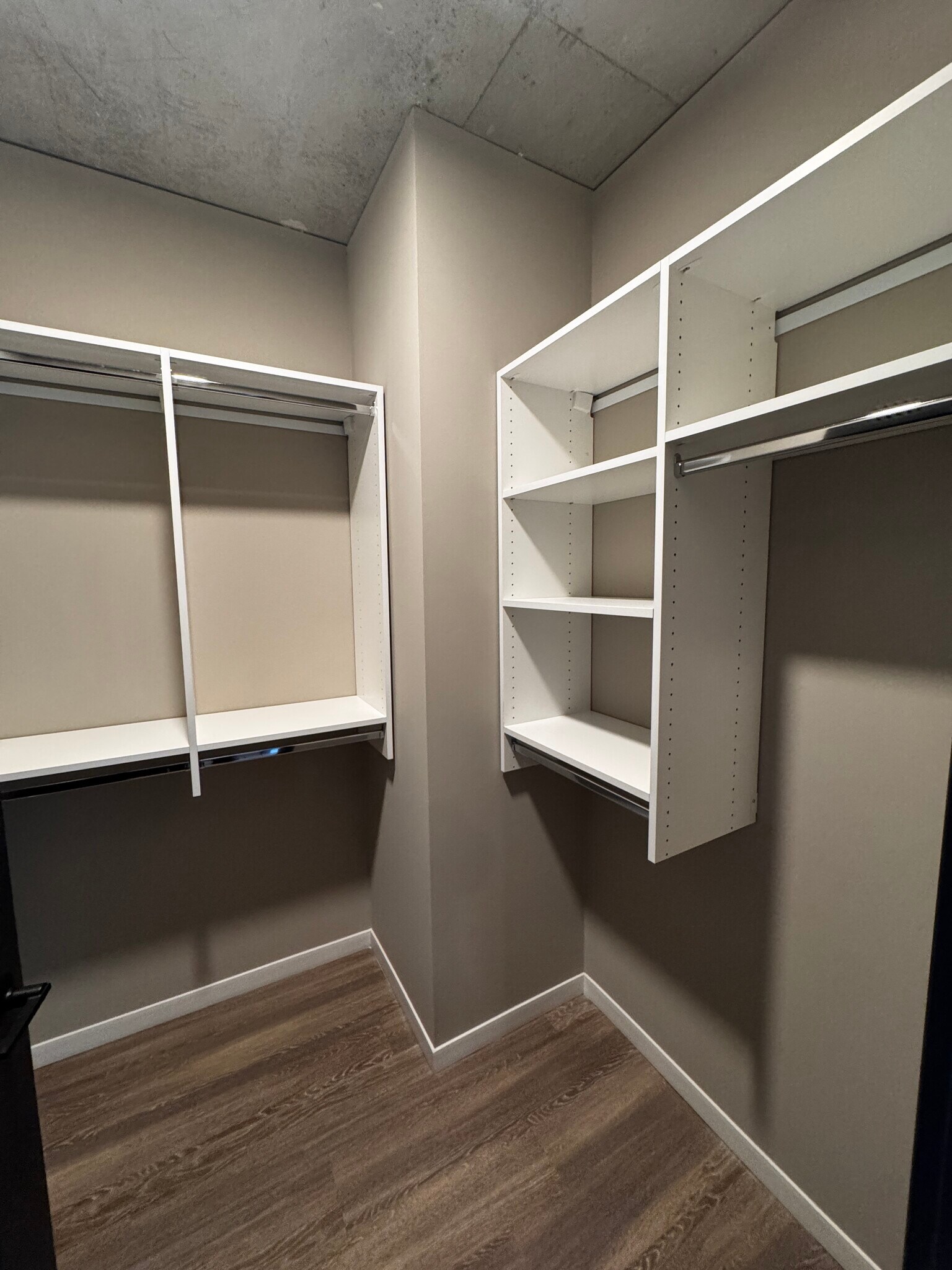 Building Photo - 26 N Sangamon St