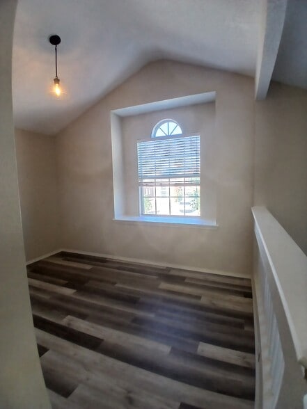 Building Photo - 3012 Tierra Salada Dr
