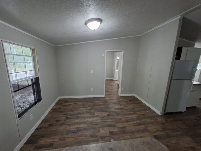 Building Photo - 111 Carnes Blvd