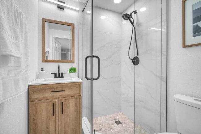 Building Photo - 477 NE 1st St