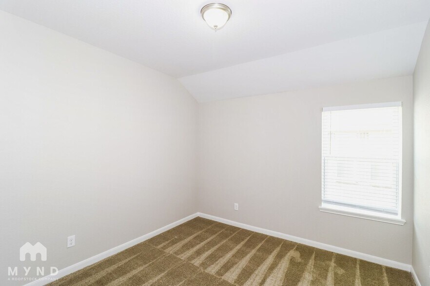 Building Photo - 4605 Elderberry St