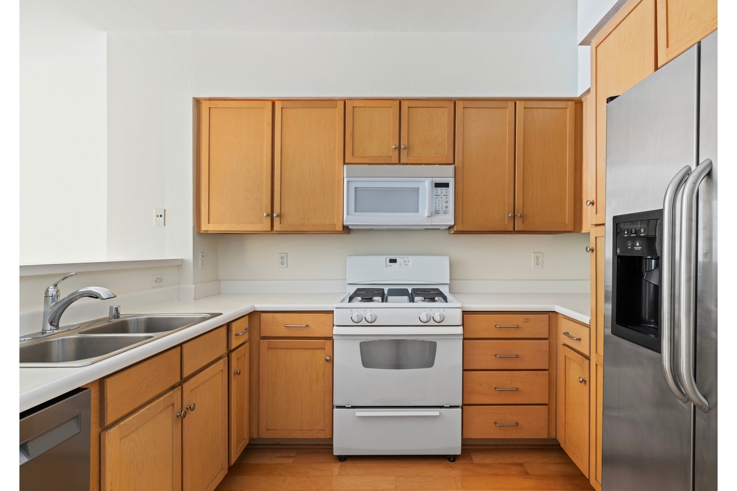 Building Photo - 6400 Crescent Park E