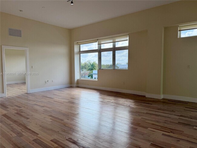 Building Photo - 6701 Biscayne Blvd