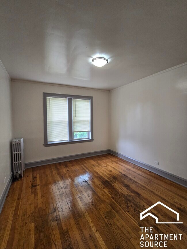 Building Photo - 834 N Massasoit Ave