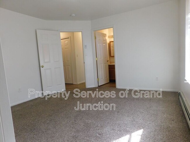 Building Photo - 519-518 29 3/8 Rd