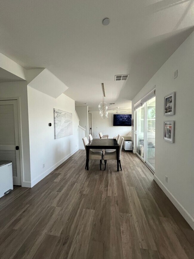 Building Photo - Coastal Living at Pleasure Point - Stunnin...