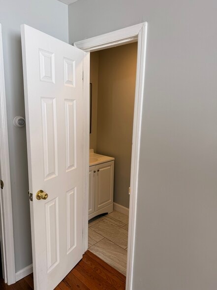 Building Photo - 11 Wopowog Trl