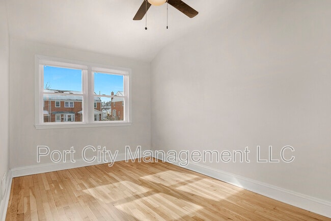 Building Photo - 832 N Marlyn Ave